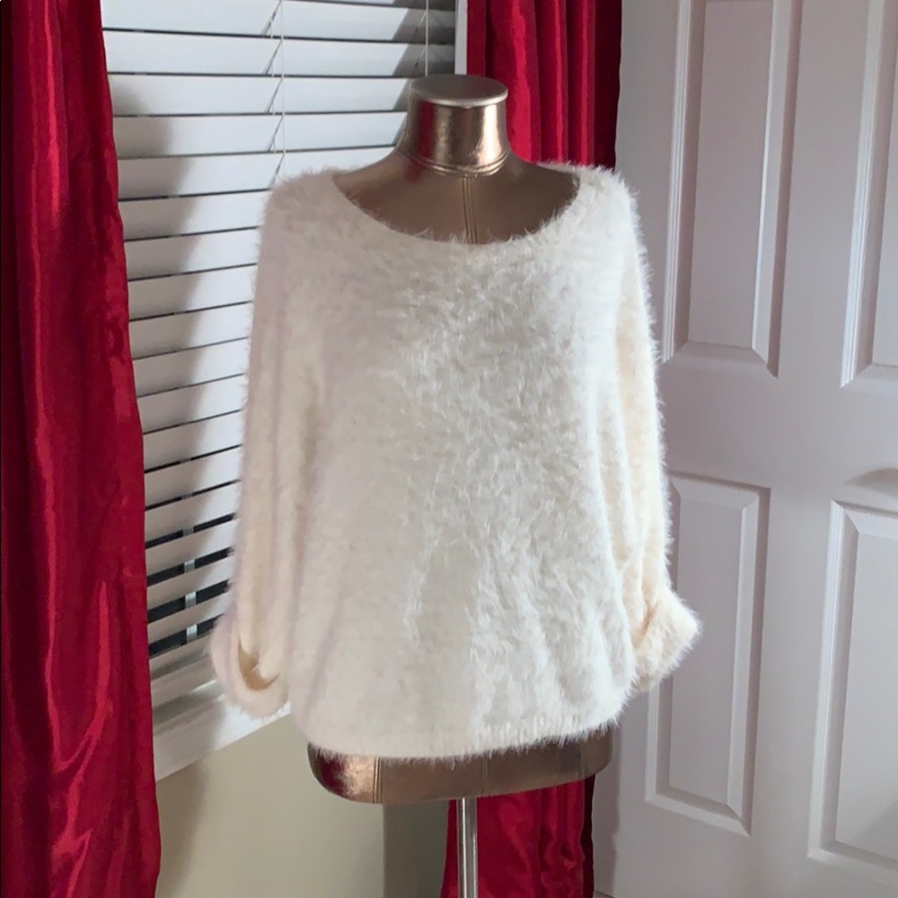Lauren Conway Runway Collection Acrylic Sweater